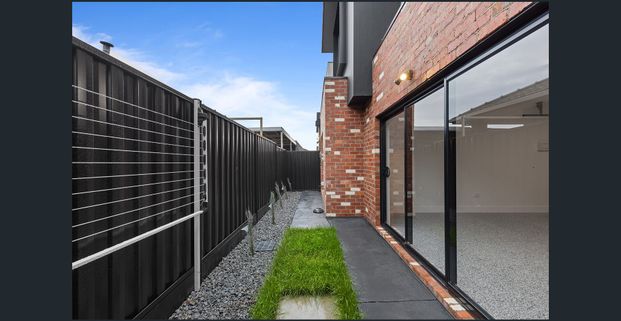 Near New Fully Equipped Townhouse - Photo 1