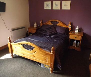 2 Bedroom House to let - Photo 1