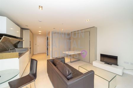 Bezier Apartments, 91 City Road, London, EC1Y - Photo 3