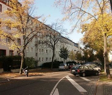 Argumente die überzeugen: Südbalkon, Citynah, Ausblick ins Grüne neu saniert - Foto 3