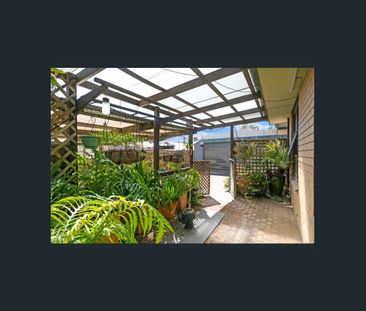 Charming Ridgehaven Retreat – Comfort, Style & Space! 🏡 - Photo 5