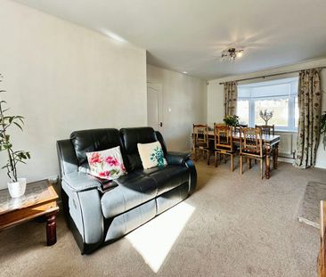 Semi-detached house to rent on - Photo 3