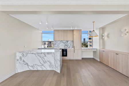 ARCHITECTURALLY DESIGNED BOUTIQUE STYLE APARTMENT WITH STUNNING WATER VIEWS IN PRESTIGIOUS WINSLOW GARDENS - Photo 5