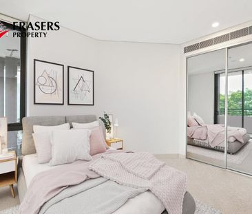 IMMACULATE STUDIO IN MIDTOWN MACPARK - Photo 2