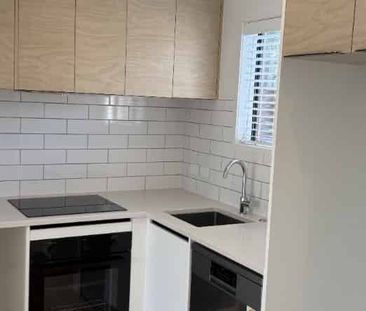 Tidy 1 bedroom! - Photo 3