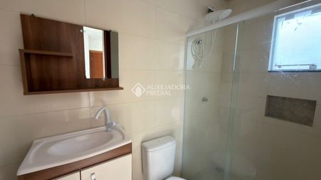 Casa com 2 quartos e 95m² para alugar em Rio Tavares, Florianópolis. - Foto 2