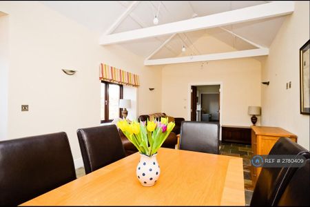 2 bedroom detached house to rent - Photo 5