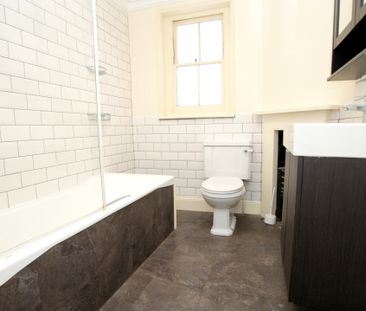 Flat 2, 32 Montpellier Villas, CHELTENHAM GL502XF - Photo 6