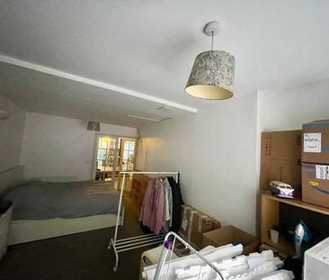1 Bed Flat, Moon Street, BS2 - Photo 2