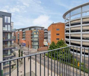 Newland Gate, High Wycombe, HP11 - Photo 1