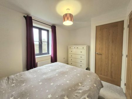 2 bedroom semi-detached house to rent - Photo 5
