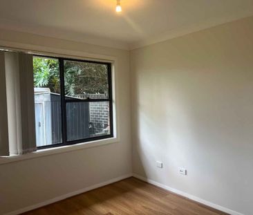 TIMBER FLOORING THROUGHT AND AC SYSTEM - Photo 5
