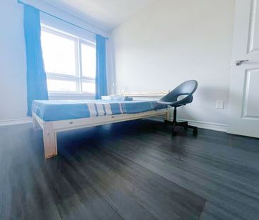 For Lease - 68 Chicago Lane, Markham, Ontario - Photo 2