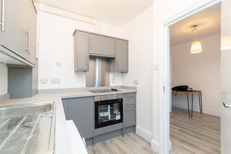 1 bedroom flat to rent - Photo 2