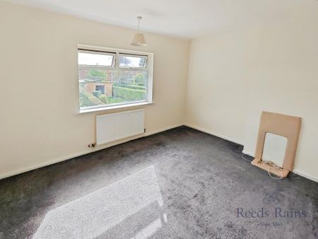 3 bedroom semi-detached house to rent - Photo 3