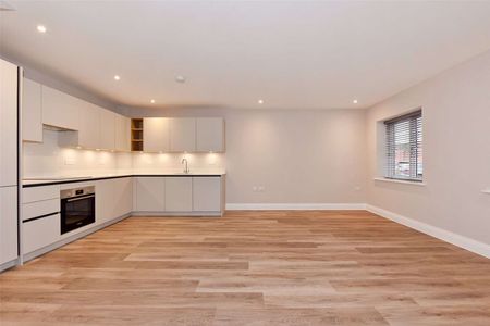 A unique two bedroom semi-detached home located in the heart of Marlow. - Photo 3