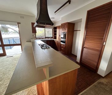 Thinking of selling? Contact our agent - Photo 1