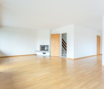 Grosszügige 6.5-Zimmer-Duplex-Wohnung mit Kamin in Riehen - Foto 1