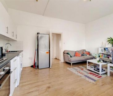 1 bedroom flat to rent - Photo 6