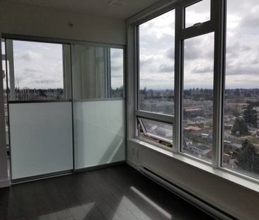 1 Bed + Den 600sf - Central Park near Joyce skytrain / Metrotown - Photo 2