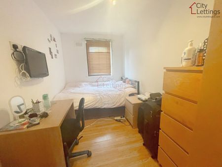 2 Bedroom Flat - Photo 5