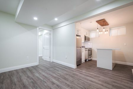 For Lease - 135 Jane Street Unit# 5, Toronto, Ontario - Photo 3