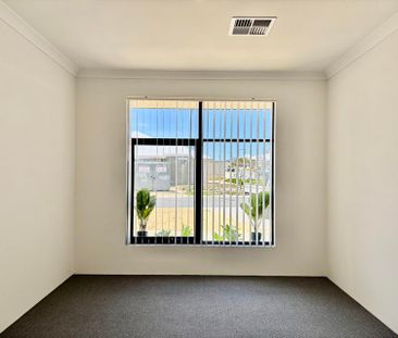 Attractive 4x2 home in whisper quiet location! - Photo 3