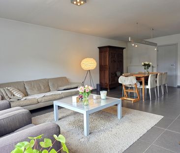 Moderne gezinswoning met 3 SLK, garage en tuin - Photo 1