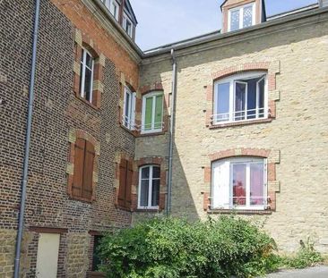 À CHARLEVILLE MEZIERES - Photo 4