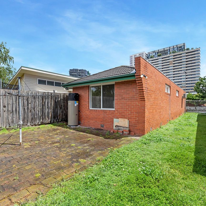 16 Crown Street, Flemington VIC 3031 - Photo 1
