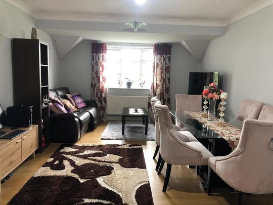 2 bedroom flat to rent - Photo 1