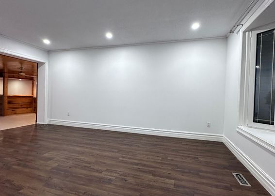 For Lease - 5 Hammond Crescent, New Tecumseth, Ontario - Photo 1