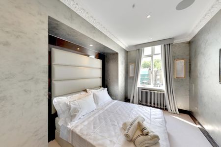 3 bed flat to rent in Rutland Gate, London, SW7 - Photo 4