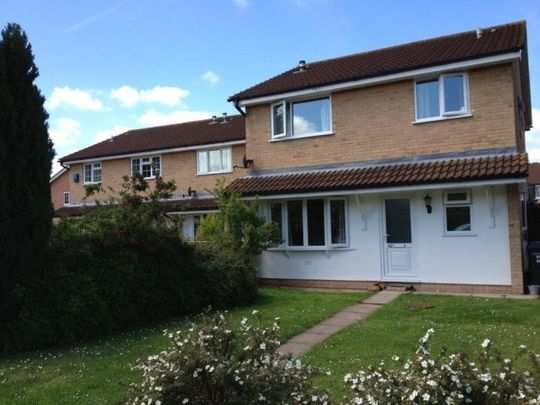 Ashbourne Crescent, TA1 2RB, Taunton - Photo 1