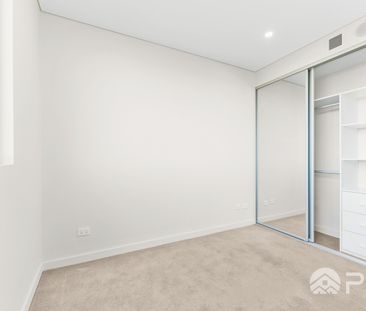 Apartment Beside Holroyd Park – Exceptional Lifestyle Opportunity - Photo 6