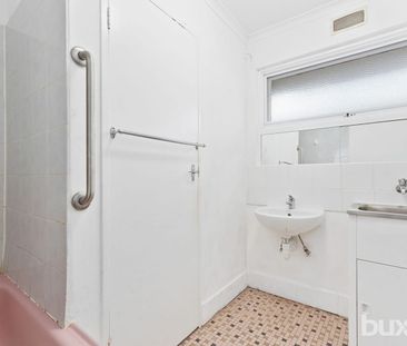 Neat & tidy, at the rear of the block - Photo 5