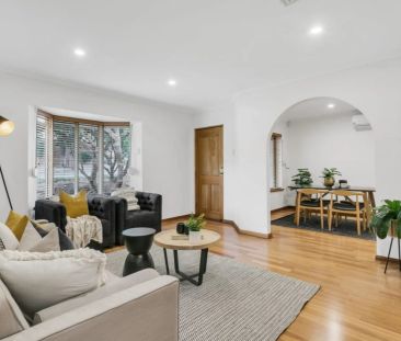 Perfect Coastal Lifestyle Two Bedroom Unit - Photo 3