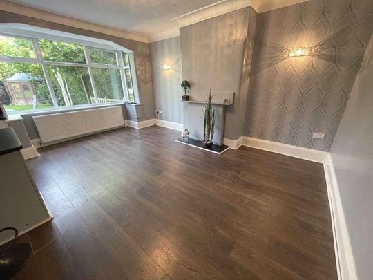 Lees Road, Ashton Under Lyne, OL6 - Photo 1