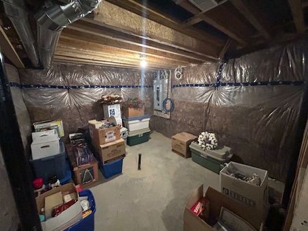 For Lease - 52 Seaton Crescent, Tillsonburg, Ontario - Photo 3