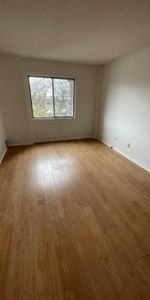 1 CH - 1 SDB - Côte Saint-Luc - $1,240 /mo - Photo 4