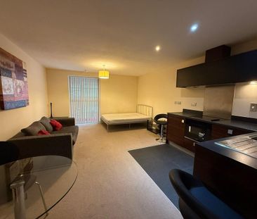 Studio to rent - Photo 1