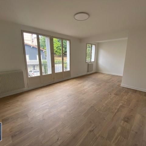 Location Appartement 2 pièces 52m² CHAMALIERES 63400 - Photo 1