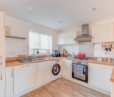 3 bedroom detached house to rent - Photo 6