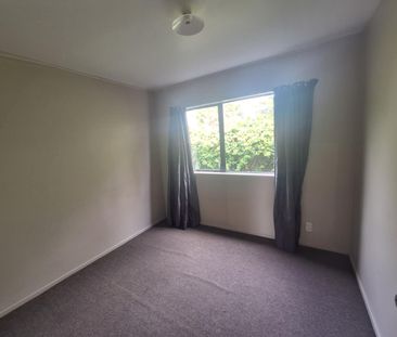 Two weeks rent free - Three Bedroom Home - Photo 5