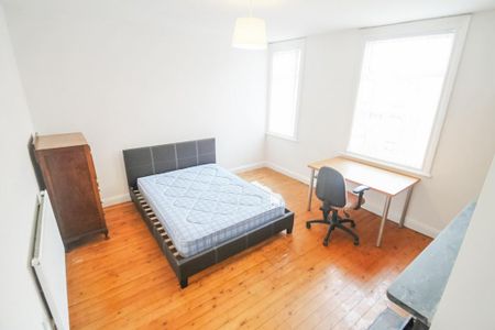 3 bedroom terraced house to rent - Photo 5