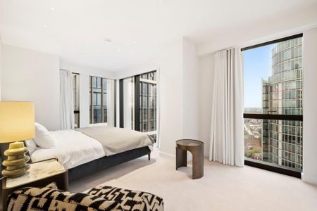 3 bedroom flat to rent - Photo 2