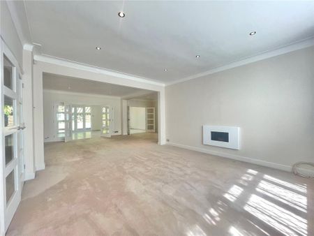 4 bedroom detached house to rent - Photo 4