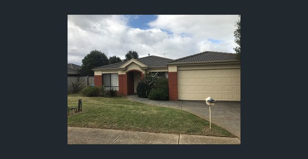 FAMILY HOME IN BERWICK SPRINGS ESTATE - Photo 1