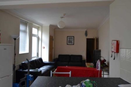 Price £495 pcm - Available Now - Furnished - Photo 3