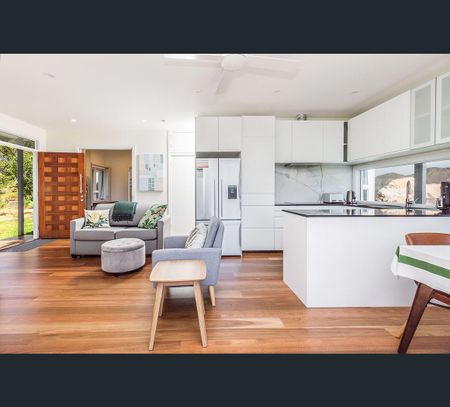 62A Southern Cross Way, Allambie Heights, NSW 2100 - Photo 2